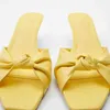 2020 Summer New Women's Slipper Yellow Square Toe Knut Thin Heel Slide Sandaler Läder Sandaler Kvinnor Brandskor G220525