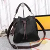 Diseñadores Muria Cordón Cubo Bolso de compras Bolsos de mujer clásicos Bolsos de cuero Bolsos de hombro Ahueca hacia fuera Moda CrossBody Pur254a