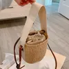 أزياء سلة المرأة حقيبة دلو حقائب القش حقيبة يد حمل الشاطئ الكتف Crossbody حقائب يد نسائية Luxurys مصممي حقائب اليد محفظة 22 2106111