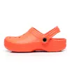 Sandals Designer tênis de tênis de tópicos de slides homens chinelos de verão praia sliders moda moda ao ar livre sliders massens sandálias 36-45