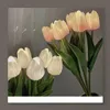 Lâmpadas de mesa Flores de tulipa Luz simulada de buquê de bouquet de cabeceira decoração de casa com células de moedas Atmosfera de bateria