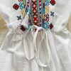 Vestido de algodón de lino bordado manga larga vestidos bohemios complejos turísticos