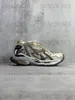 고품질 러너 7.0 디자이너 DEMNA 여자 남성 캐주얼 신발 높은 트레이너 흑백 달리기 신발 트렌드 올 매치 조깅 하이킹 크기 35-46