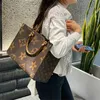 Duża pojemność skrzynki moda Femme skórzane projektanci torby na ramię torebka damska uchwyt pani torba na zakupy luksusowy projektant torba H0269