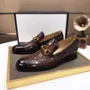 Male Classic Business Men's Dress Buty 2022 marka mody elegancka formalna ślub oryginalne buty skórzane mężczyźni poślizgnij się na biurze Oxford buty rozmiar 38-45 mkjkk0003