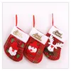 Meias de Natal penduradas em árvores de natal decoração de enfeites meias