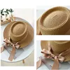 Ymsaid Summer Sun Hat Moda Dziewczyna Słoma Wstążka Bow Beach Casual Płaski Top Panama Bone Feminino 220318