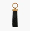 9 renk tasarımcısı v desen anahtarlıklar erkek lüks araba anahtarlık kadın tokası anahtarlıklar el yapımı deri erkek kadın çantaları kolye acce192f