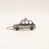 3D Taxi Simulatie Model Auto Classic Sleutelhanger Handgemaakte Metalen Legering Sleutelhanger Sleutelhanger Creatieve Idee Modieuze Decor Party Gunst JJLA1280