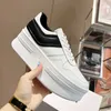 Nieuwe stijl Designer Dames schoenen Wedge Outsole kalfsleer platform schoenen rubber sneakers mode casual schoenblok fluorescerende witte sneakers hiel 50 mm