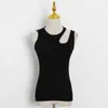 TwotwinStyle 캐주얼 화이트 컷 여성의 T 셔츠 라운드 넥 민소매 한국어 슬림 티셔츠 여성 의류 여름 패션 220408
