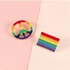 Flaga Rainbow Heart Brooth Peace and Love Enamel Pins Ubrania Bor Lapel Pin wesoły lesbijska ikona ikona odznaka unisex biżuteria prezent gc1119