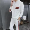 Tute da uomo Felpe con cappuccio firmate da uomo Felpe Set sportivi a righe Pantaloni da jogging da uomo Giacca Pantaloni 2 pezzi M-5XLDa uomo