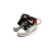 Creativo 3D Mini scarpe da basket Modello stereoscopico Portachiavi Sneakers Entusiasta Souvenir Portachiavi Car Zaino Ciondolo Regalo Accessori per telefoni cellulari