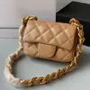 22P Top echtes Lammleder, klassische Mini-Klappen-Stepptaschen, dicke goldene Matelasse-Kette, umgedrehte Schulter-Handtaschen, Luxus-Design