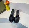 Toppkvalitetsläder Slipper Metal Letter Sandal Designer Fashion 7.5 cm High Heel Slippers Classic Womens Dress Shoes Summer Outdoor Leisure