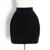 Юбки пружина темперамент Женщина юбка с высокой талией мини-женское ретро-ретро-черное бархат короткие Faldas Mujer 2022 Trendyskirts