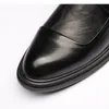 2022 Sapatos de vestido masculino de luxo de vela de capa de novo coreano Casual British Leature Business Shoes para homem