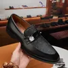 A1 22SS Sapatos de couro genuínos italianos Men mocassins Sapatos casuais Marcas de luxo ManCasins Mocassins Slip confortável em sapatos de barco planos grandes