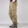 Mäns lastbyxor Mens Casual Multi Fickor Militär Stor Storlek 44 Taktiska Män Outwear Army Straight Slacks Long Trousers 220330