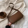 LEFTSIDE Niedliche einfarbige kleine PU-Leder-Schultertaschen für Frauen 2022 schlagen einfache Handtaschen und Geldbörsen weibliche Reisetaschen