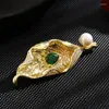Spille Spille Spilla e spilla in foglia d'oro etnica per le donne Accessori Gioielli Perle d'acqua dolce Cappotto per piante femminili DecorPins