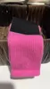 Мужские носки женщины высококачественные хлопковые классические классические голеностопные буквы, дышащие черно-белые футбольные баскетбольные спортивные носки Свобода выберите 10 цветов хлопок