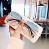 Óculos de sol quadrados de corte sem aro refinado para mulheres moda personalidade duas cores web celebridade a mesma tendência glasse w220331