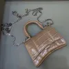 Bag timglas mini handväska metalliserad krokodil präglad designer kvinnor timglas med kedja svart rosa handväska plånbok liten krokodilmönster crossbody