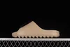 Adidas yeezys yeezies slides men women confortables Diapositives Slipper onyx foam runner Earth Brown Mxt Moon Femmes Sandales Sneaker