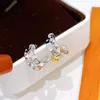 Pendientes coreanos delicados con diseño de punta geométrica, pendientes con circonita brillante, pendiente en forma de C de doble capa, joyería de moda para mujer, Stud Dale22