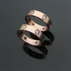 Mode luxe paar trouwringen gloednieuwe kleur kristal liefde ring ontwerper klassiek 316L titanium mannen dames ring sieraden