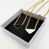 Womens Designer Necklace Fashion Jewelry mens Women Luxury triangle GoldNecklaces Classic Couple hoops P Necklace Jewelrys 2203303D