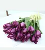 As flores artificiais PU Tulip simulam flores de casamento ou decoração de casa