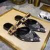 Designer-Fashion Flat Mule Kvinnor Sandaler Slide Storlek 35-41 Modell