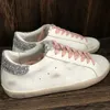 2022 Goldene neue Designer-Freizeitschuhe Sneaker Super Star Frau Leder Schnürmode Sneakers Weiß Do-old Dirty Luxus Herren Damen Korbschuh