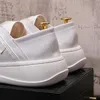 Designers de luxe habillent des chaussures de fête de mariage mode vulcanisé blancs de baskets décontractées légères