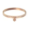 Bracelets en acier inoxydable Diamond Peach Bangle CZ Coeur Lettre Gravure Cuff Hot Sell Bangle Fine Bijoux avec designer Charms Party Cadeau de Noël Femme