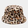Chapéu novo estilo balde chapéu feminino outono outono inverno lazer joker grão leopardo adicionar calor de ventos impermeável pescador tampão de pescador g220418