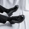 Homme japon Harajuku coréen Streetwear mode affaires mariage en cuir chaussure hommes semelle haute plate-forme chaussures en cuir décontractées 220727