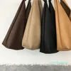 Bolsa de compras de moda hbp bolsas bolsas bolsas de grande capacidade com bolsa de cosmética Bolsa de couro macio de couro macio ombro simples ombro