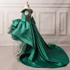 2022 Emerald Green Mini Quinceanera Klänningar Pagant Little Girls High Low Ruffle Gold Beaded Party Dress With Short Sleeve Communion Formal Evening Gowns Kids Barn