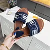 Женщина заблокировать это плоские мулы Slide Lummery Denim Slippers Вышитые мулы Home Flip Flops Sandals Lady Slide Rubber Sule Summer Beach