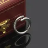 Золотые ногтевые кольца Lover Band Ring Diamond Jewelry 316 Titanium Steel Women Mens Classic Palm Spring Mini Luxury Jewelries 18K мод