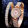 腕時計のファッション女性ブレスレット時計セット豪華なフルダイヤモンドウォッチクォーツリストウォッチレディースドレスギフトスウィストウォッチhect22
