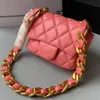 22P Top echtes Lammleder, klassische Mini-Klappen-Stepptaschen, dicke goldene Matelasse-Kette, umgedrehte Schulter-Handtaschen, Luxus-Design