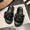 Pantofole da donna con suola spessa stile intrecciato Scarpe da interno per la casa 2022 Primavera Estate Tinta unita Scarpe aperte da donna