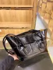 2 -maat geweven kruisboogtassen vrouwen mode handtas moeten lederen luxe designer merk crossbody vrouwelijke vintage tote 220314 230201