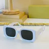 nuovi occhiali da sole scozzesi di moda E4338 donne sexy vintage designer di marca di lusso motivo occhiali da sole con montatura quadrata per donna UV400 scultura lettera logo Shades Eyewear