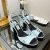 Nya ankomster 2023 patentl￤der sandaler thrill klackar kvinnor unik designer pekade t￥ kl￤nning br￶llopskor sexiga skor bokst￤ver h￤len sandal